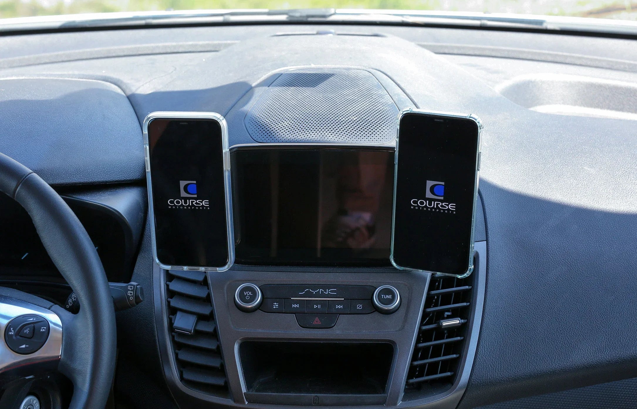 Connect Phone Fit (2020 Ford Mount: Present) Direct - Transit