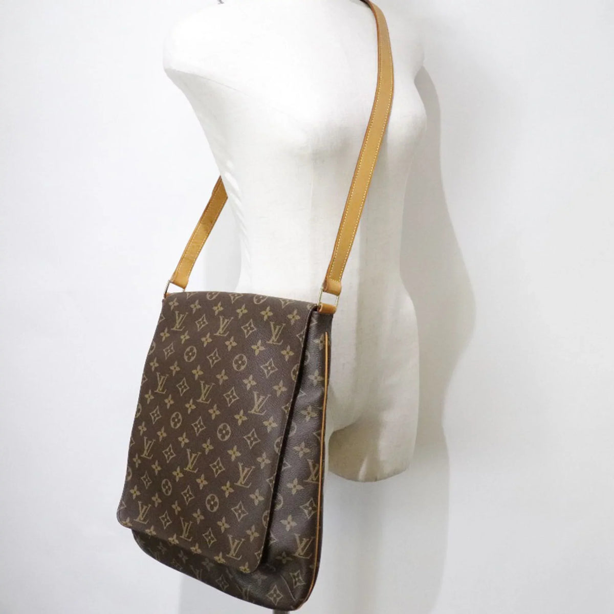 Musette Brown Vuitton Bag Shoulder Women's Canvas (Fair) LOUIS Louis VUITTON M51256 Monogram AS0071 Pre-Owned