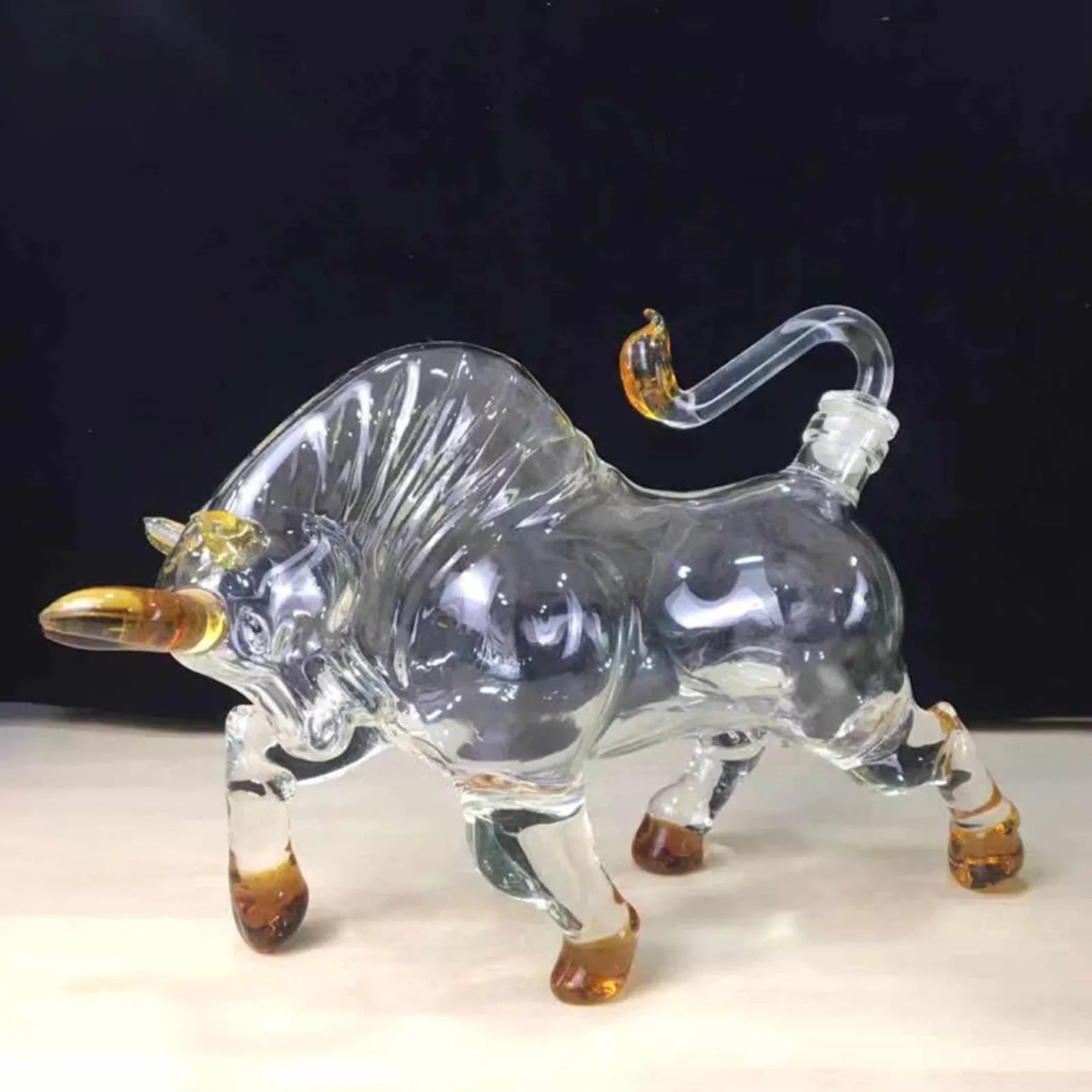 Novelty 1500ml Vodka Shaped for Glass Style Bull Brandy Decanter
