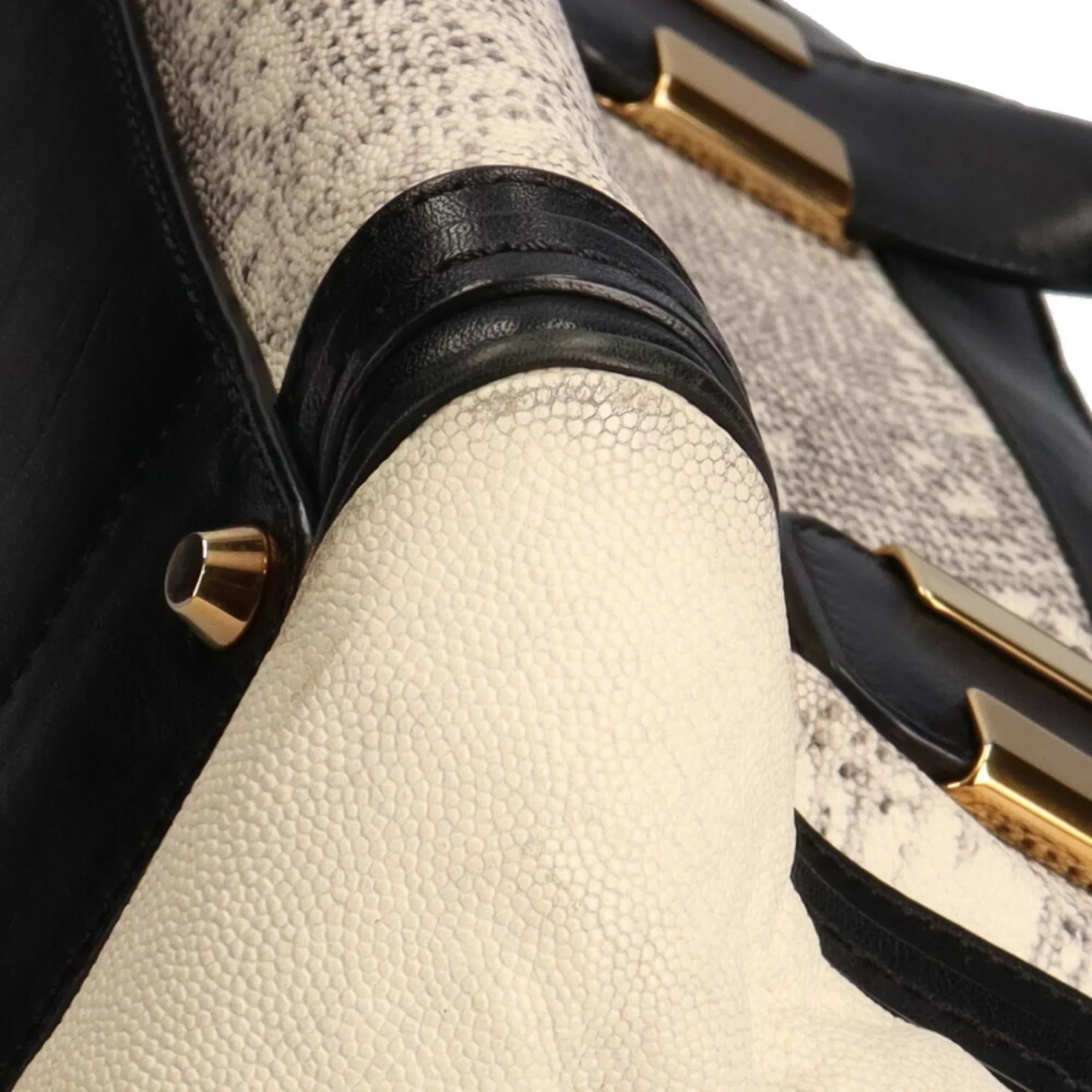 Beige Alice ChloÃ© Women's Shoulder (Good) Leather Pre-Owned Chloe Little Bag